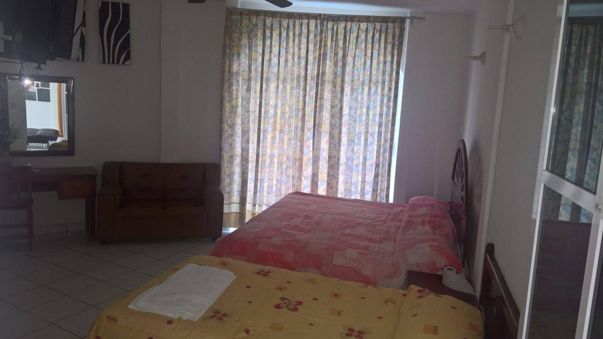 Hotel Cz Santa Cruz Huatulco Bagian luar foto